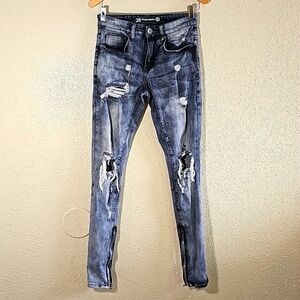 Crysp Denim Distressed Jeans.